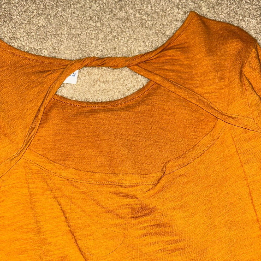 Women's Top - Picture 4 of 4
